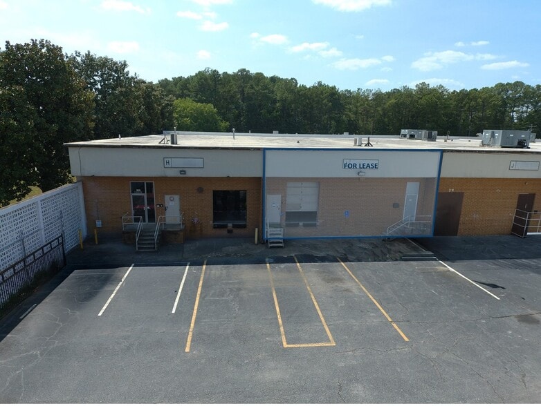 4507 Mills Pl SW, Atlanta, GA for lease - Primary Photo - Image 1 of 5