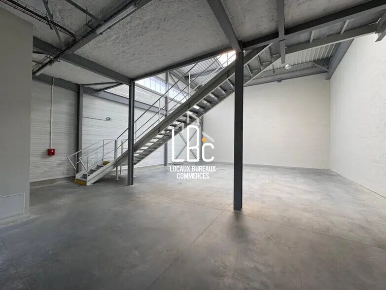 Flex dans Bouguenais à louer - Photo du bâtiment - Image 1 de 30