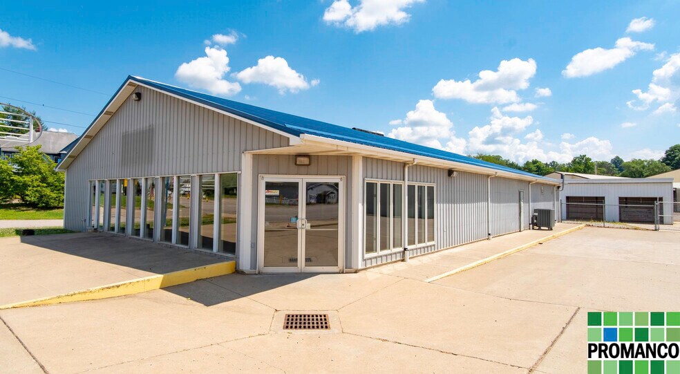 27425 State Route 7, Marietta, OH à louer - Photo du bâtiment - Image 1 de 15