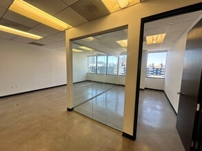 200 Pine Ave, Long Beach, CA for lease Interior Photo- Image 2 of 4