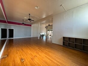 2801 Roosevelt St, Carlsbad, CA for lease Interior Photo- Image 1 of 5