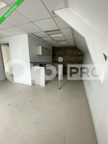 Office in Le Havre for lease - Interior Photo - Image 3 of 8