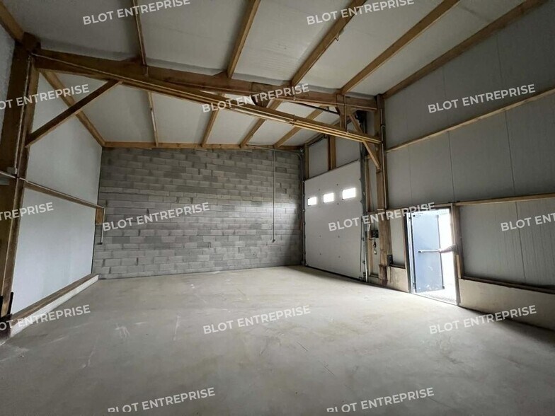 Industrial in Saint-Gilles for lease - Building Photo - Image 3 of 3
