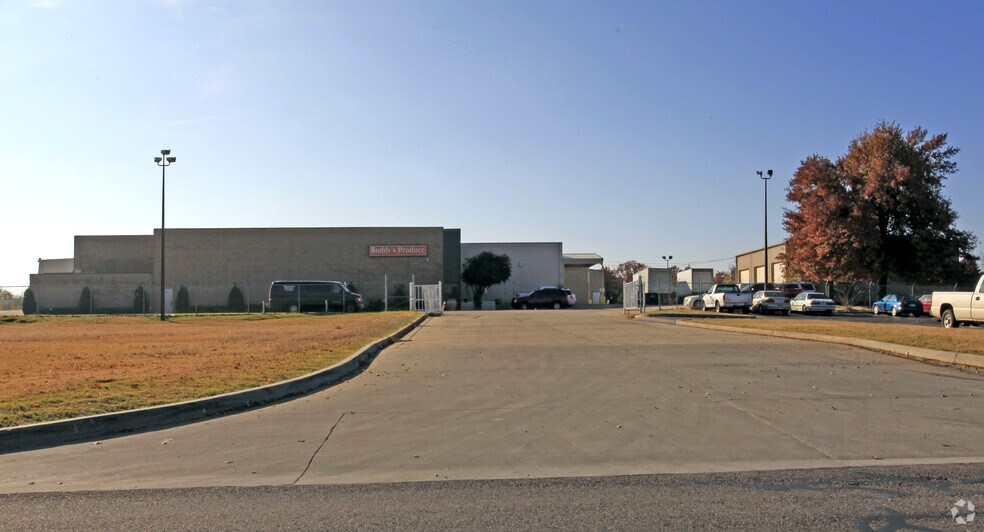 8716 SE 15th St, Oklahoma City, OK à vendre - Photo du bâtiment - Image 3 de 169