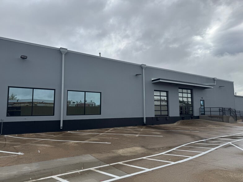 4746 Memphis St, Dallas, TX for lease - Building Photo - Image 1 of 24