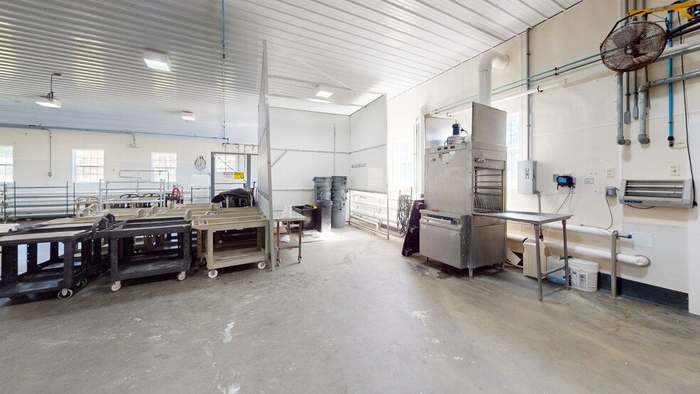 178 Silk Farm Rd, Concord, NH for lease - Building Photo - Image 2 of 18