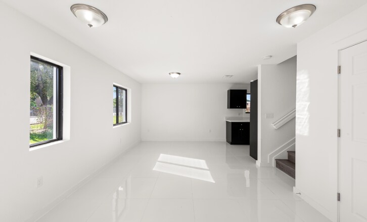 1847 NW 70th St, Miami, FL à vendre - Photo du bâtiment - Image 3 de 4