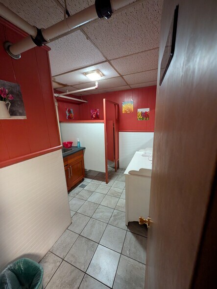 230 Hawkins St, Burlington, NC à louer - Photo du bâtiment - Image 3 de 13
