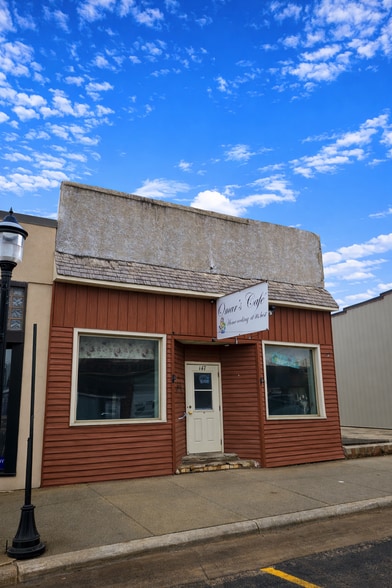 147 Main St, West Concord, MN for sale - Building Photo - Image 2 of 3