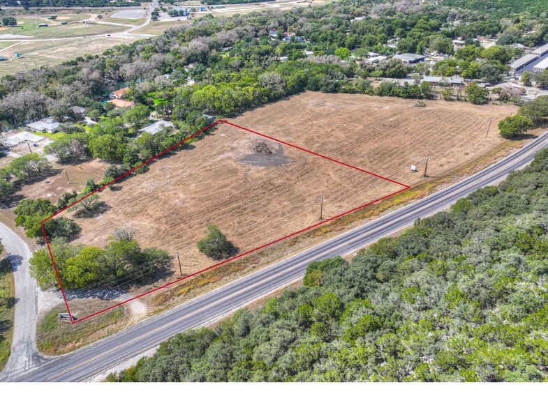 13607 Farm to Market Road 306, Canyon Lake, TX à vendre - Photo du bâtiment - Image 2 de 8