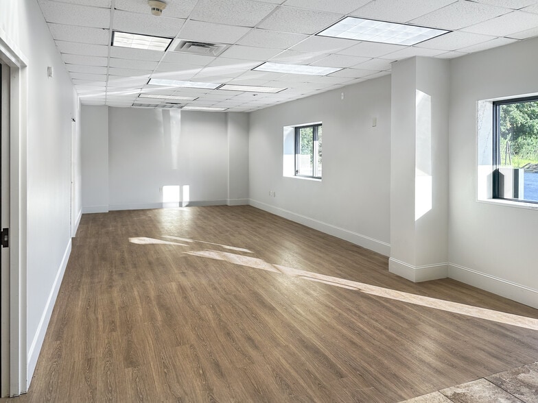 396 Senoia Rd, Tyrone, GA for lease - Interior Photo - Image 3 of 8