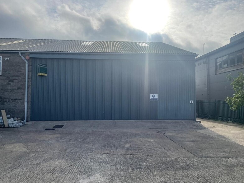 5 Bancombe Rd, Somerton for lease - Building Photo - Image 2 of 6