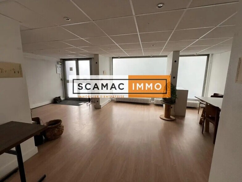 Flex dans Montrouge à louer - Photo du bâtiment - Image 1 de 12