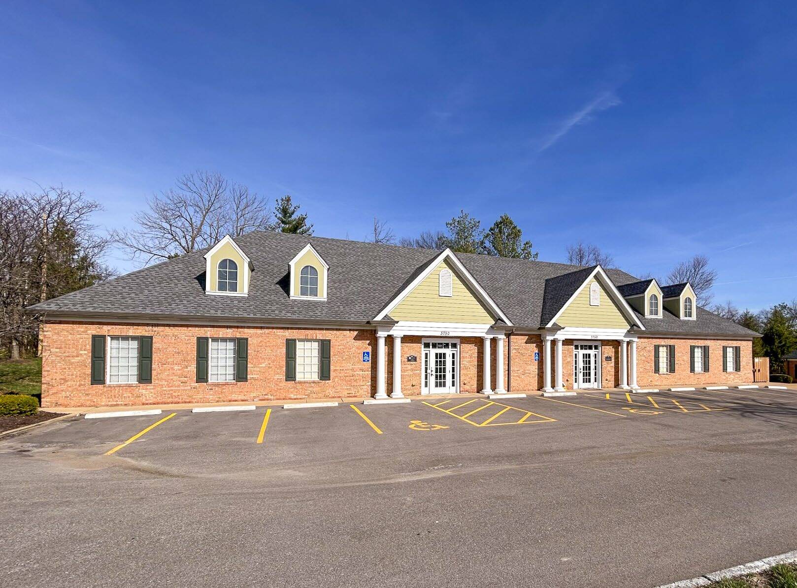 3750 S Lindbergh Blvd, Sunset Hills, MO à vendre Photo du bâtiment- Image 1 de 8