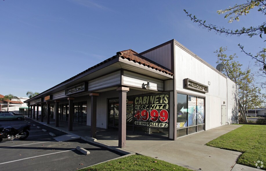 5331 Holt Blvd, Montclair, CA à louer - Photo du bâtiment - Image 2 de 2