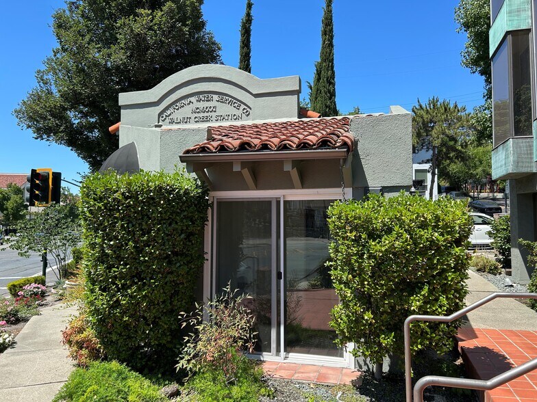 1200 Mt Diablo Blvd, Walnut Creek, CA à louer - Photo du bâtiment - Image 3 de 26