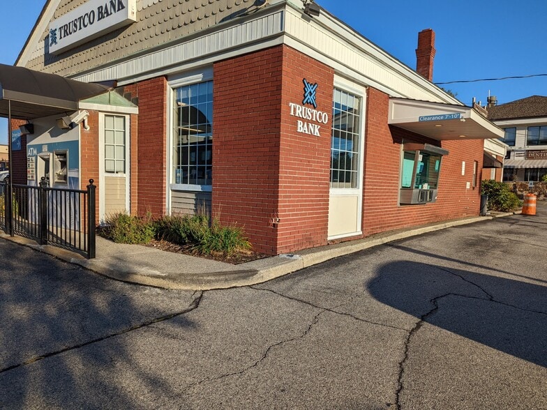 945 S Lake Blvd, Mahopac, NY for lease - Primary Photo - Image 1 of 4