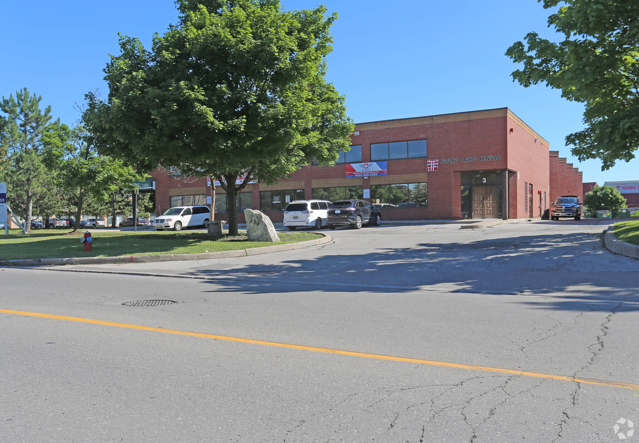 137-139 Devon Rd, Brampton, ON à vendre Photo principale- Image 1 de 1