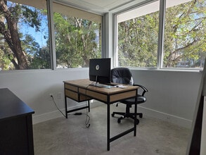 500 SE Osceola St, Stuart, FL à louer Photo intérieure- Image 2 de 3