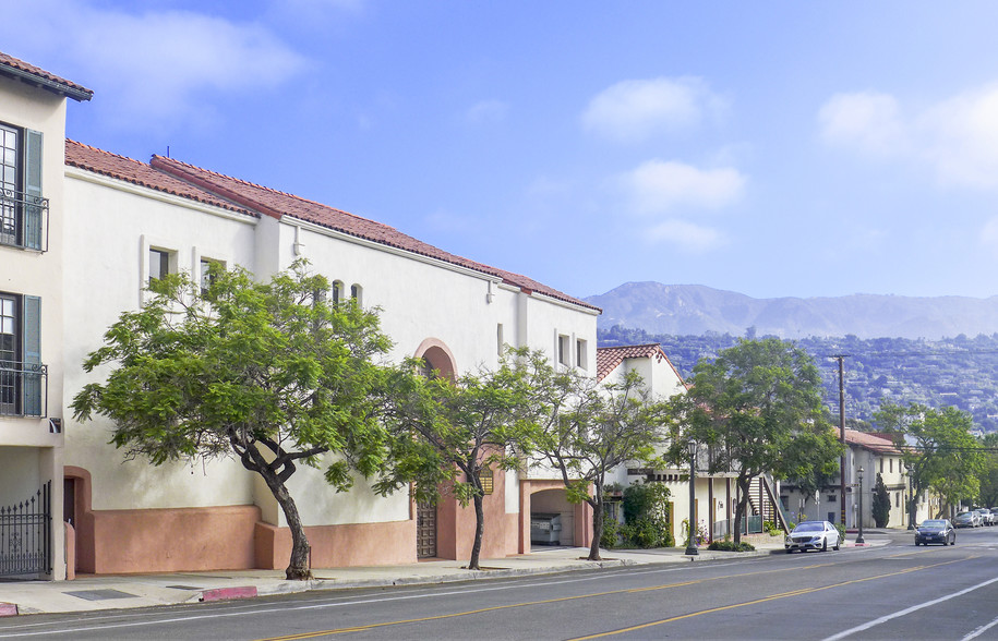 225 E Carrillo St, Santa Barbara, CA à vendre - Photo du bâtiment - Image 1 de 1