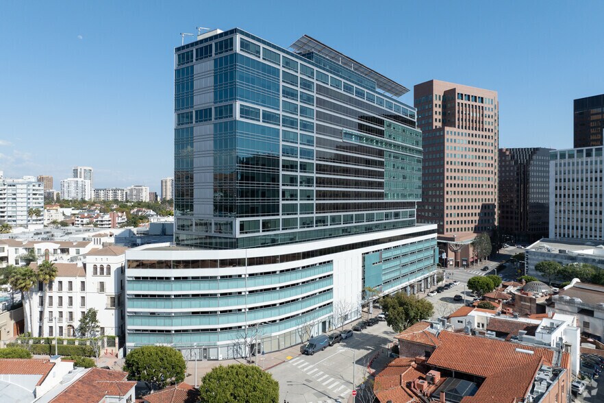 1100 Glendon Ave, Los Angeles, CA à louer - Photo du bâtiment - Image 2 de 21