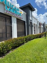 7785 Davis Blvd, Naples, FL for lease Building Photo- Image 2 of 23