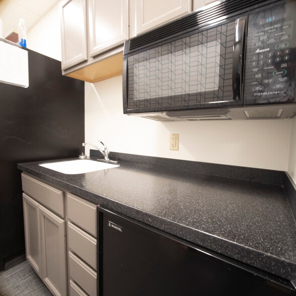 1435 Win Hentschel Blvd, West Lafayette, IN for lease - Interior Photo - Image 3 of 14