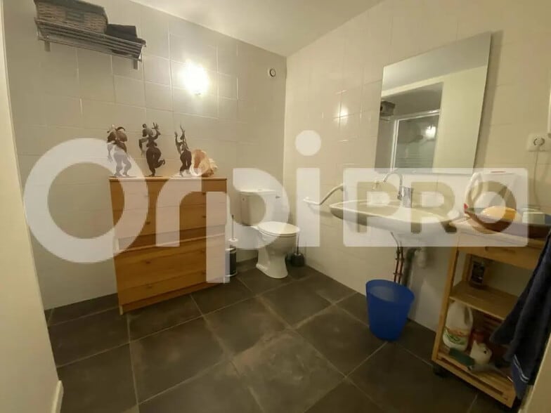 Flex in Villefranche-sur-Saône for sale - Interior Photo - Image 2 of 5