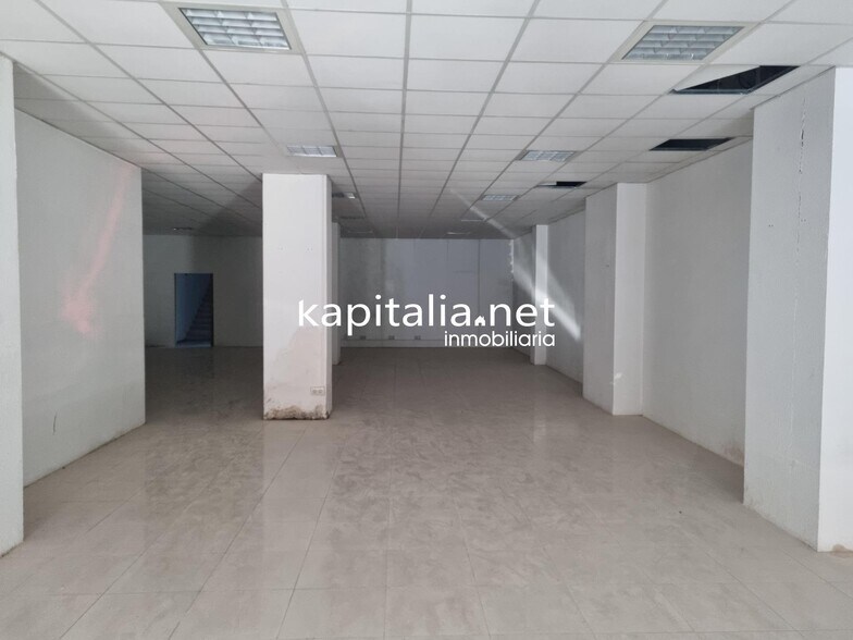 Retail in Ontinyent, Valencia for lease - Building Photo - Image 2 of 8