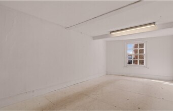 1-2 West St, Chichester for lease Interior Photo- Image 1 of 1