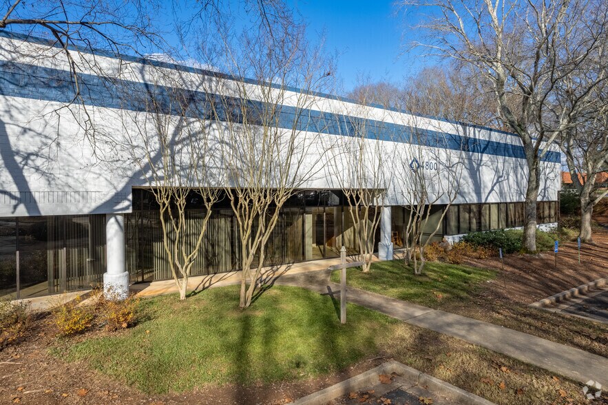 4800 River Green Pky, Duluth, GA à louer - Photo du bâtiment - Image 2 de 6