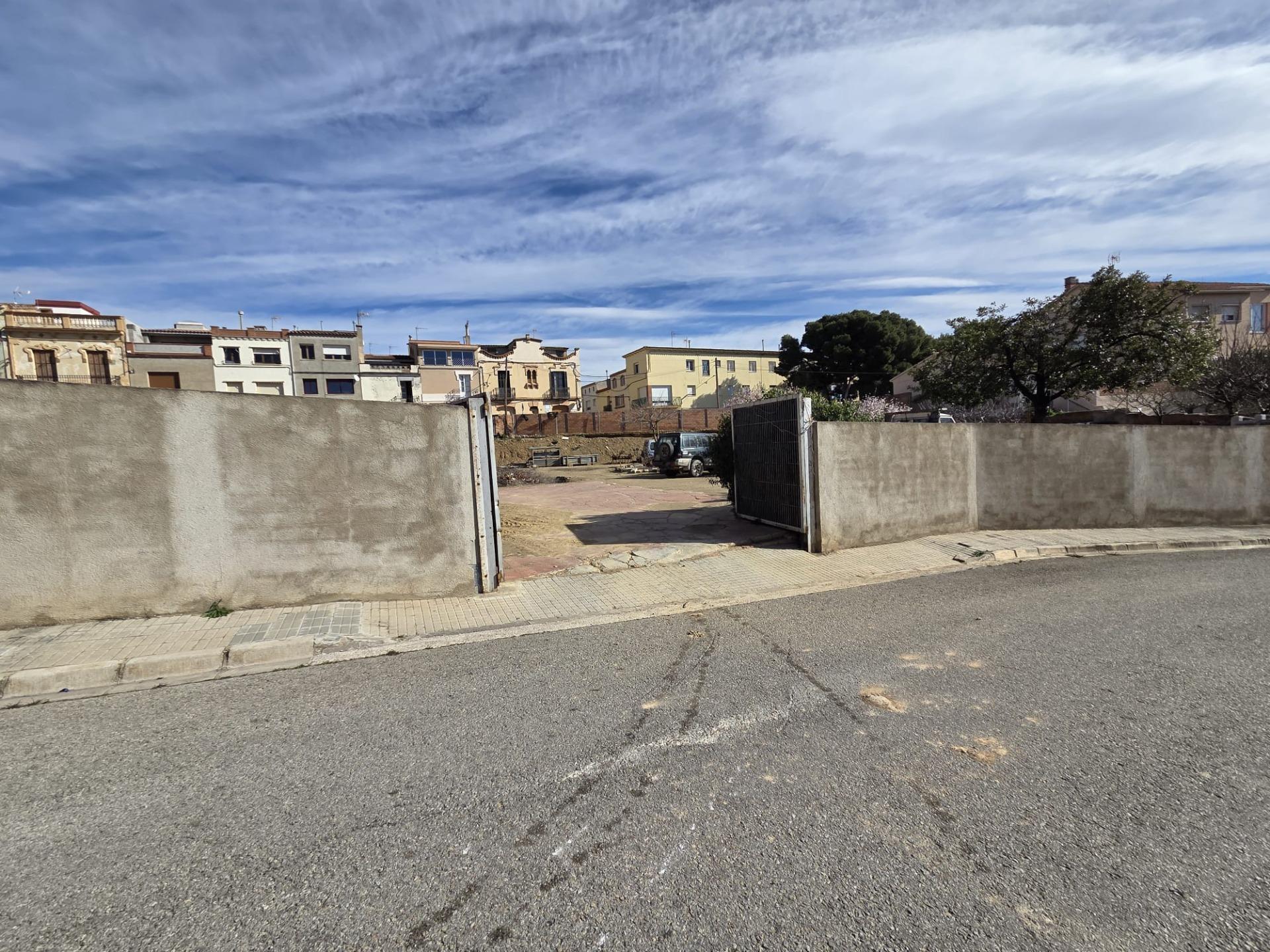 Terrain dans Els Prats de Rei, Barcelona à vendre Photo principale- Image 1 de 8