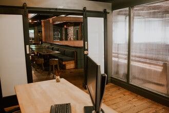 260 1st Ave S, Saint Petersburg, FL for lease Interior Photo- Image 2 of 2