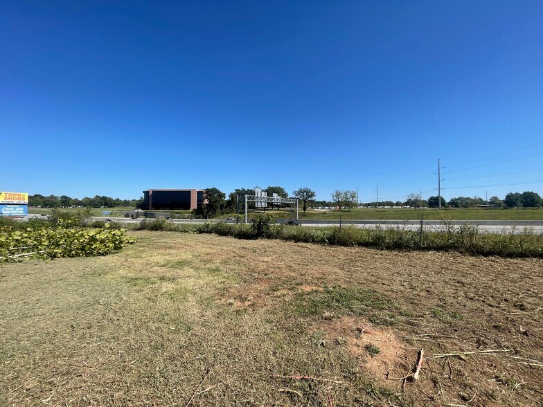 703 S Goad Springs St, Lowell, AR for sale - Building Photo - Image 2 of 10