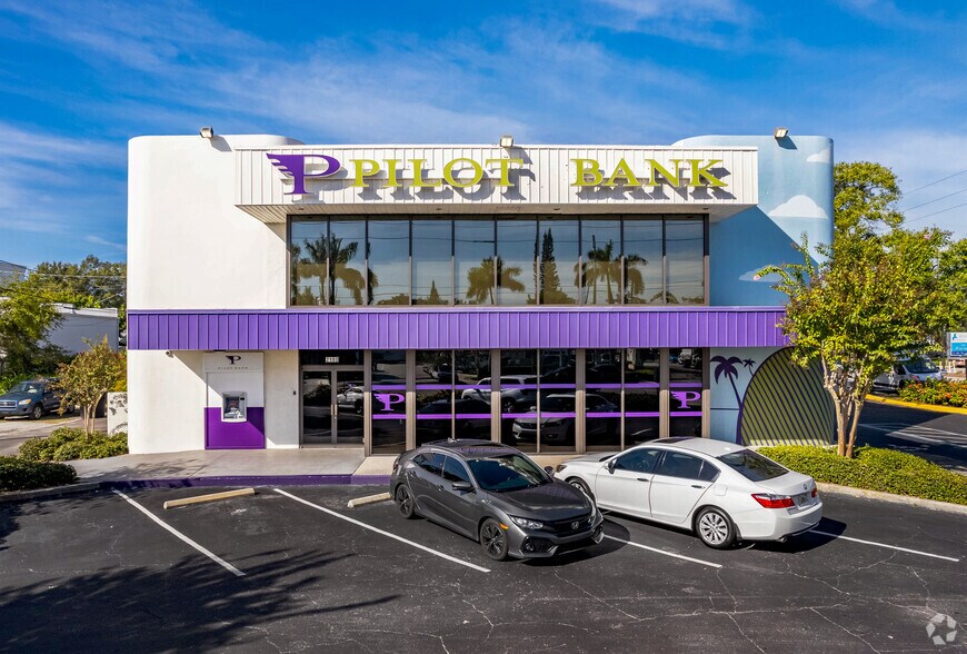 2180 4th St N, Saint Petersburg, FL à vendre - Photo du bâtiment - Image 3 de 7