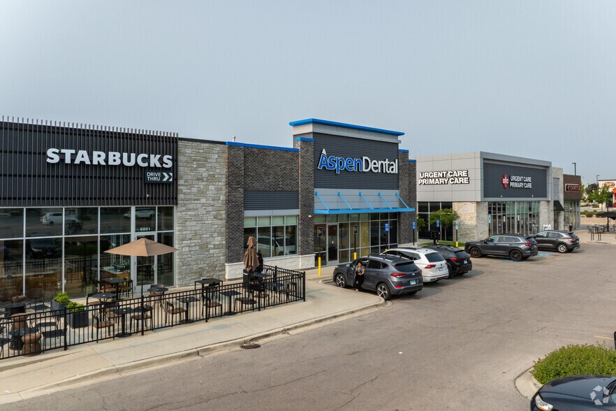 6801-6841 Dempster St, Morton Grove, IL for lease - Building Photo - Image 2 of 3