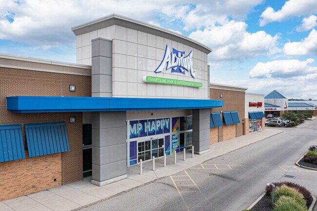 Plus de détails pour 4744-4800 Fields Ertel Rd, Cincinnati, OH - Commerce de détail à louer