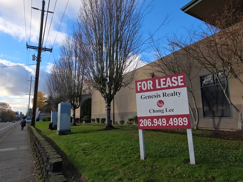 11120 Evergreen Way, Everett, WA for lease - Building Photo - Image 2 of 9