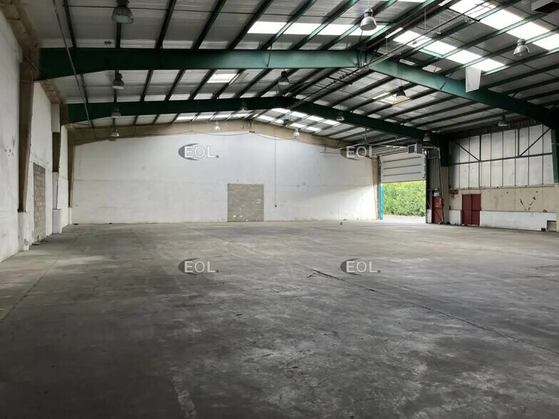 Industrial in Argenteuil for lease - Building Photo - Image 1 of 4