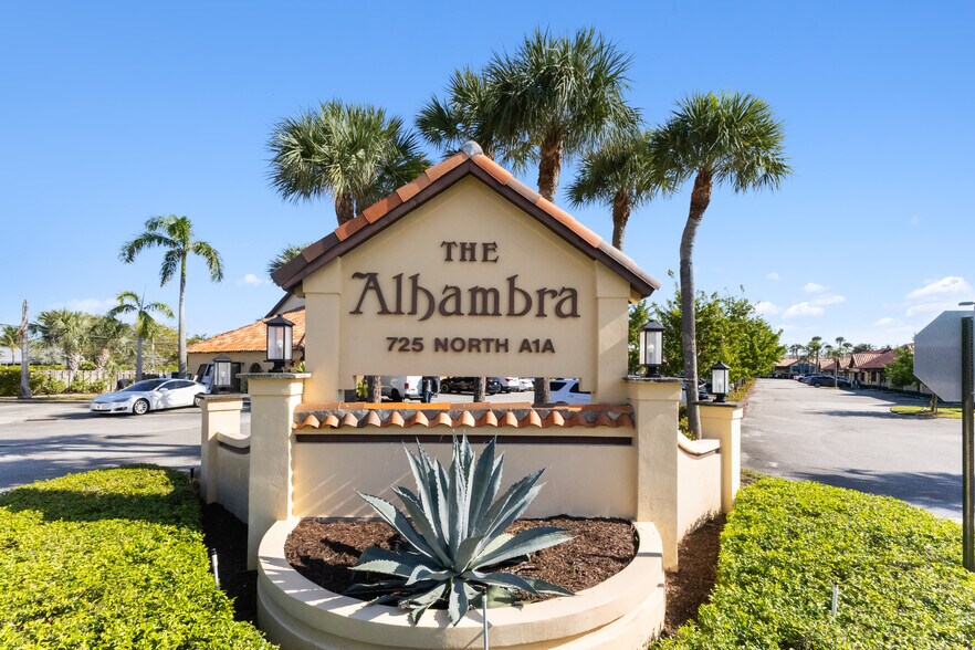 725 N A1A, Jupiter, FL à vendre - Photo principale - Image 1 de 8