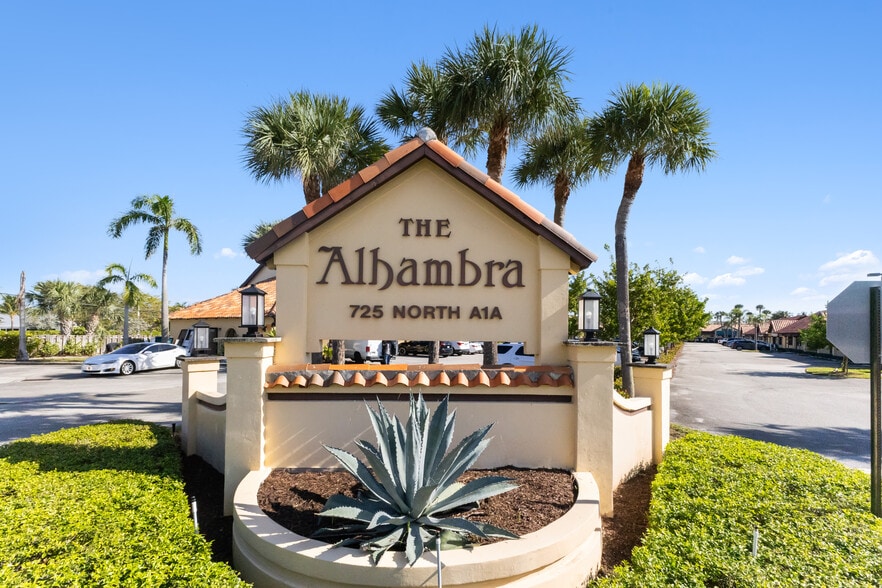 725 N A1A, Jupiter, FL for sale - Primary Photo - Image 1 of 8