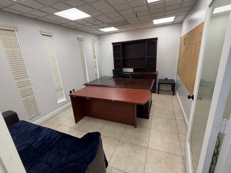2740-2764 NW 112th Ave, Doral, FL à louer - Photo du bâtiment - Image 3 de 29
