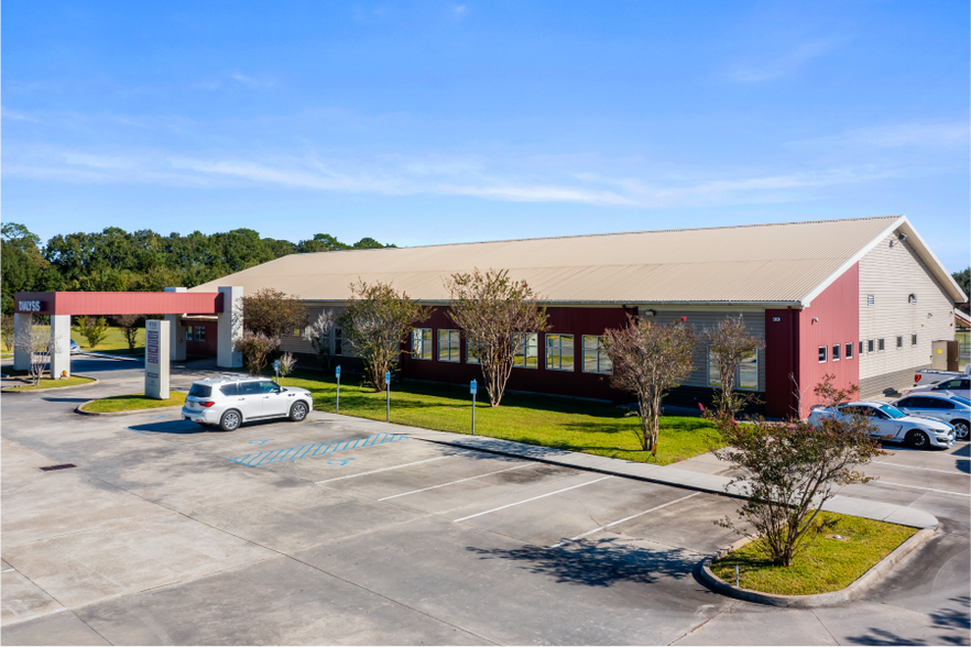 301 Alcide Dominique Dr, Lafayette, LA à vendre - Photo du bâtiment - Image 3 de 4