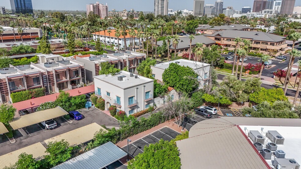 335 E Palm Ln, Phoenix, AZ à louer - Photo du bâtiment - Image 1 de 18