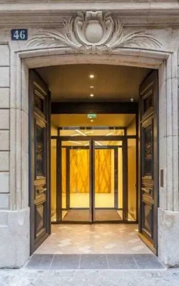 46 Rue De Lille, Paris for sale - Lobby - Image 2 of 9