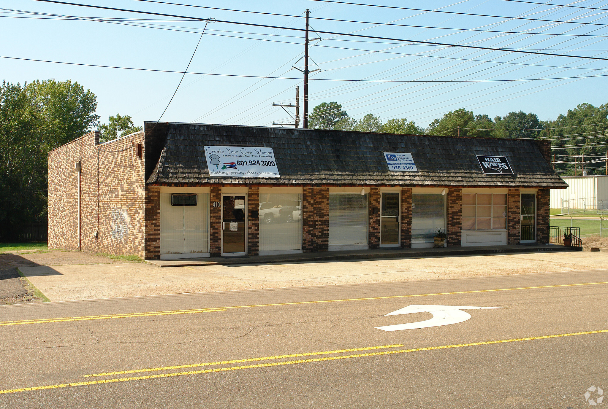 408-410 Clinton Blvd, Clinton, MS for sale Primary Photo- Image 1 of 1