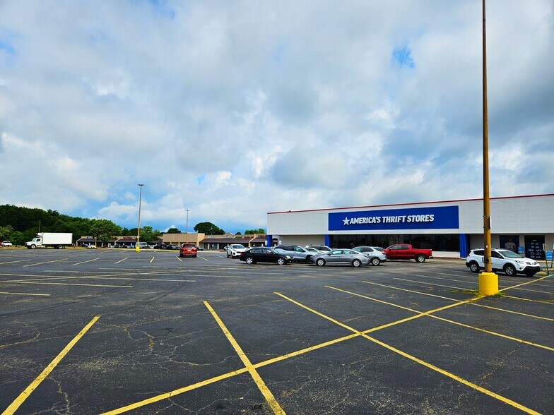 8760 Madison Blvd, Madison, AL à louer - Photo du bâtiment - Image 1 de 3