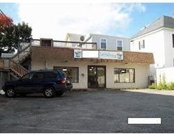 Plus de détails pour 230 Cumberland Rd, Lowell, MA - Commerce de détail à vendre