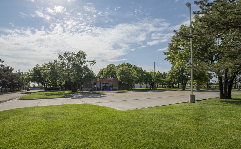 701 N Price Rd, Pampa, TX for lease - Building Photo - Image 3 of 22