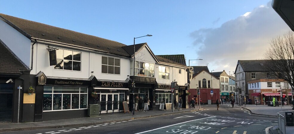 Units 1-3 Quarella Rd, Bridgend à vendre - Photo du bâtiment - Image 3 de 4